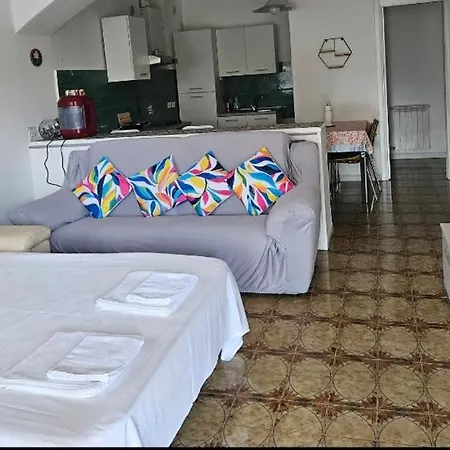 Дом отдыха Casa Arcobaleno - Giardino E Parcheggio Gratuito Специя