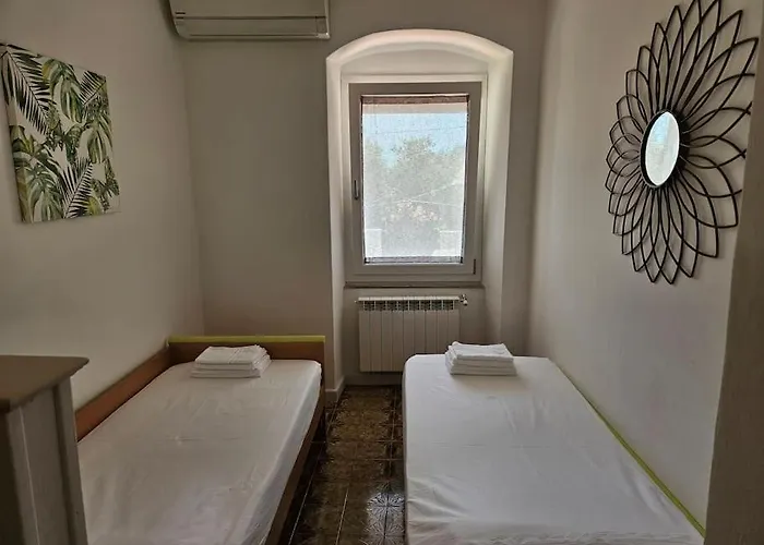 Casa Arcobaleno - Giardino E Parcheggio Gratuito Feriehus *