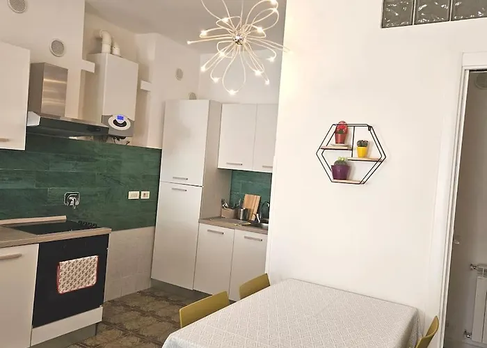 Casa Arcobaleno - Giardino E Parcheggio Gratuito Hébergement de vacances