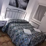 Casa Arcobaleno - Giardino E Parcheggio Gratuito