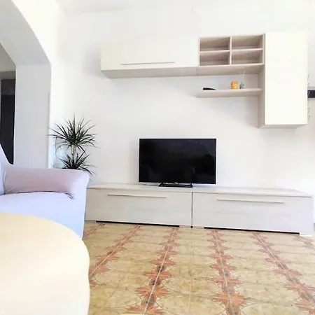 Casa Arcobaleno - Giardino E Parcheggio Gratuito