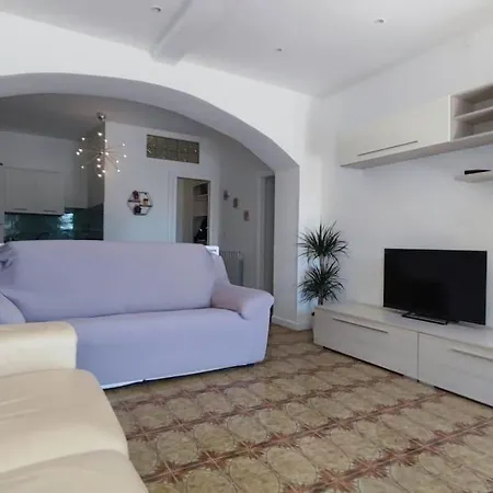Casa Arcobaleno - Giardino E Parcheggio Gratuito Prázdninový dům