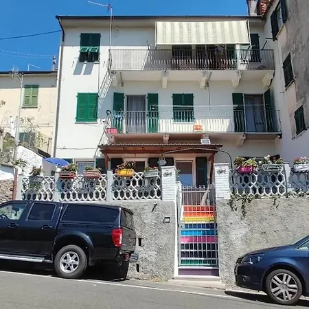 Casa Arcobaleno - Giardino E Parcheggio Gratuito 別荘 *