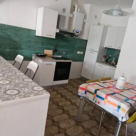 Casa Arcobaleno - Giardino E Parcheggio Gratuito