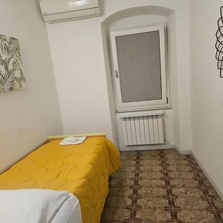 別荘 Casa Arcobaleno - Giardino E Parcheggio Gratuito ラ・スペツィア
