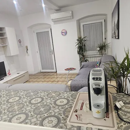 Casa Arcobaleno - Giardino E Parcheggio Gratuito 別荘 *
