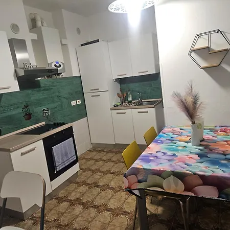 Casa Arcobaleno - Giardino E Parcheggio Gratuito 別荘 *